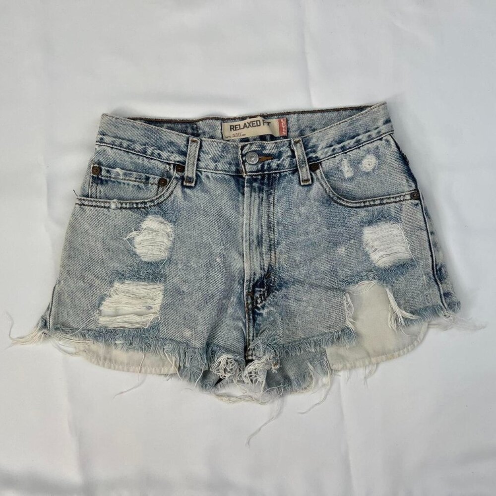 Levi's Women's Vintage 550 Acid Wash Distressed Jean Shorts - Size 28”